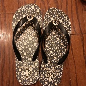 Tory burch sandals